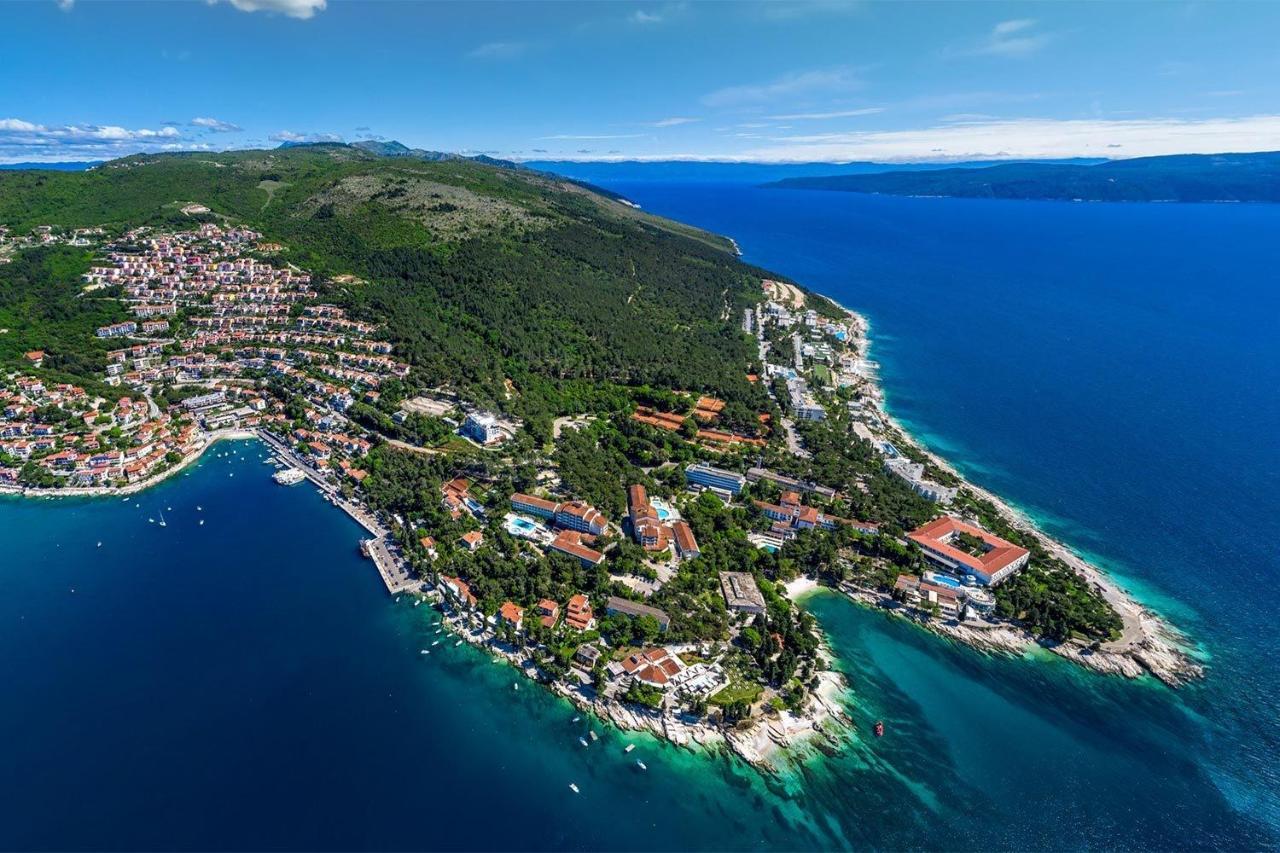Apartments And Rooms With Parking Space Rabac, Labin - 12368 Bagian luar foto