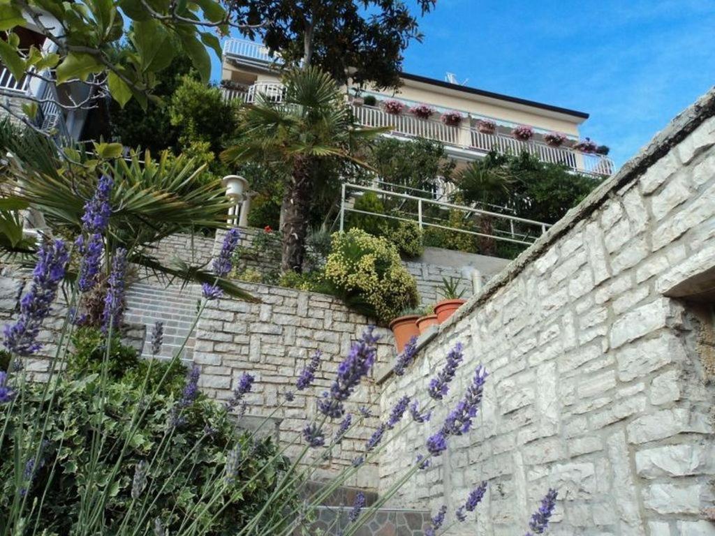 Apartments And Rooms With Parking Space Rabac, Labin - 12368 Bagian luar foto